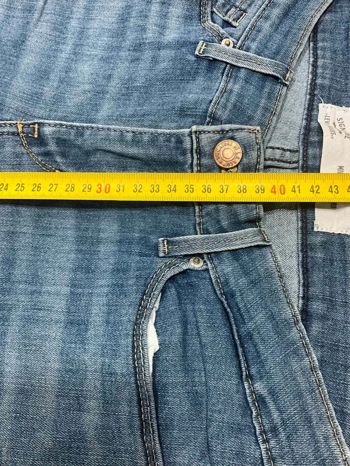 Short Levi's Mid Rise Capri Taille 6 W28 Vintage Bleu Slv 024 – photo 15